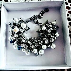 Gorgeous clusterer bracelett